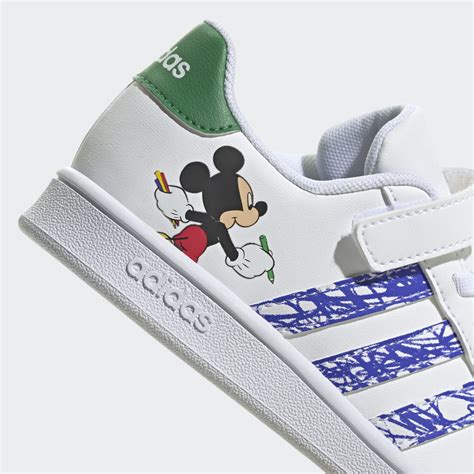 adidas disney mickey mouse.